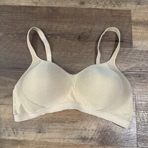 Hanes Bra XL T-Shirt Bra HCX3/G507/HBG7 Wireless T-shirt Bra Beige Nude Comfort